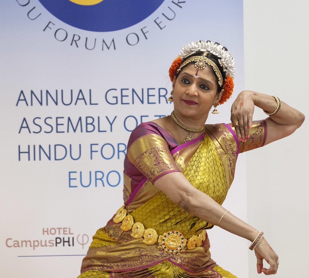 Ragasudha Vinjamuri performing an invocation at the HFE General Assembly in Spain